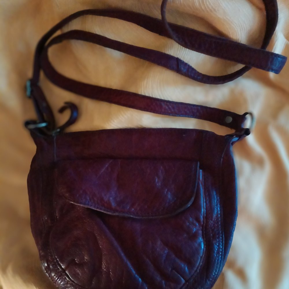 HOBO BURGUNDY LEATHER CROSSBODY